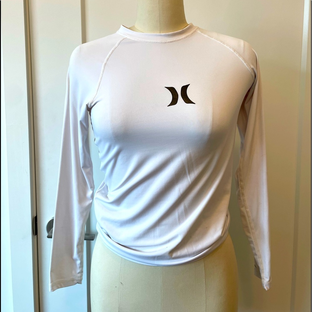 Wet shirt for surfing